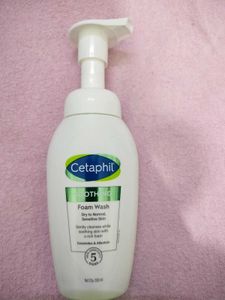 Cetaphil Soothing Foam Wash