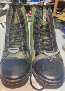Liberty Mens Jungle Shoes. Like New. No Offer Coin