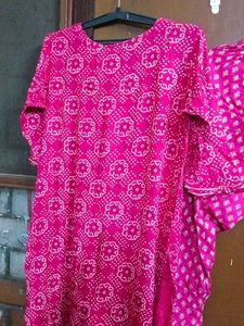 Vibrant Pink Bandhani Kurta Set