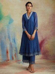 The Loom Blue Embroidered V-Neck Kurta