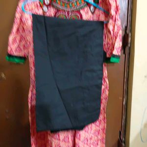Pink Printed Kurta with Black pant
