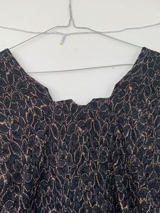 Chic Textured double slit top
