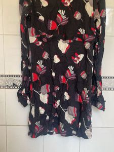 Chic Black Floral Print Mini Dress
