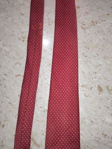Classic Red Patterned Tie