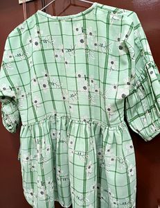 Pumpkin green color thick georgette kadhi floral p