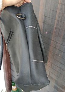 Stylish Black Shoulder Bag with Scarf Accent