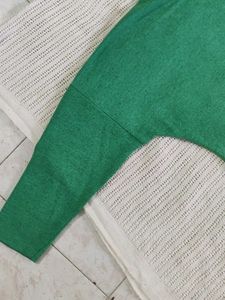 Stylish Green Cropped Long Sleeve Top