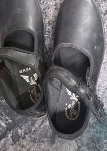 School Shoes Used