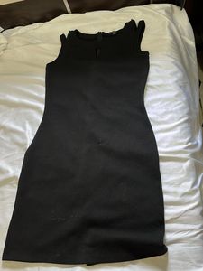 Chic Black Cut-Out Neckline Dress