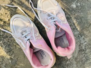 Pink Sports Shoes🎀