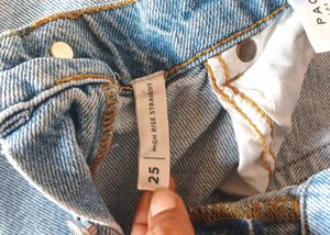 Light Wash Ripped Jeans