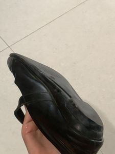 Classic Black Ballerina Flats with Strap