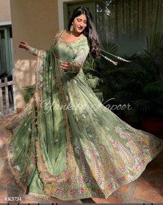 Wedding Or Party Wear Gown. Fix Rate Only🙏