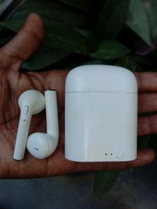 i7 TWS earbuds