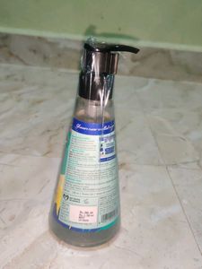 Plum BodyLovin' Shower Gel