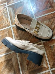 Square Toe BEIGE LOAFER