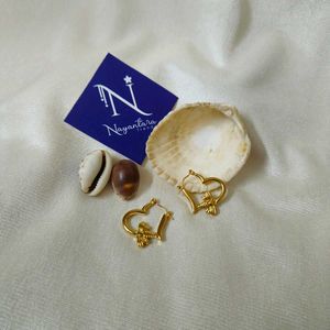 Anti-tarnish Bee On Heart Hoop Earrings