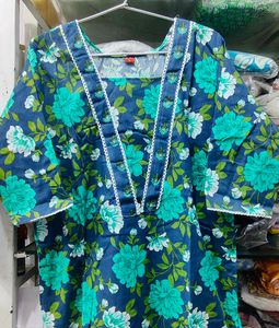 Elegant Floral Print Kurti Set