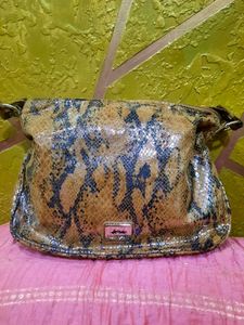 Stylish Snakeskin Print Handbag