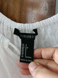 Forever 21 Chic White Puff Sleeve Crop Top