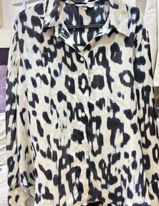 H&M Abstract Print Button-Up Top