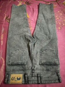 grey jeans