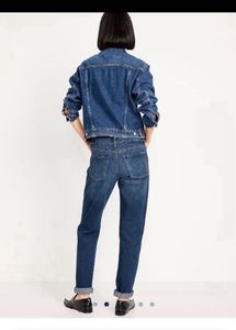 Old Navy Mid-Rise Wow Straight Jeans