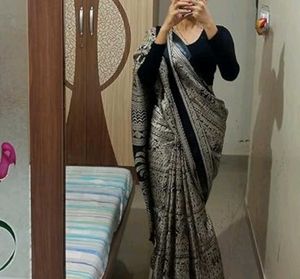 Elegant Black &amp; Beige Saree