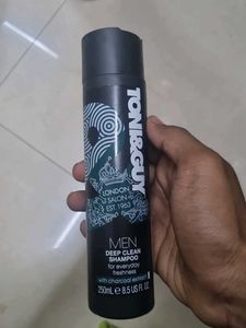Toni & Guy Men Deep Clean Shampoo
