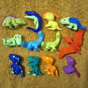 Kinder joy-Jurassic world Edition Complete Set