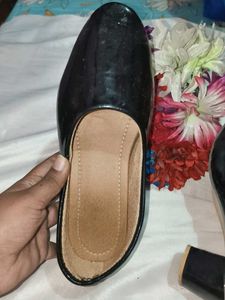 Shiny Black Ballet Flats