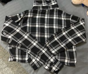 Black &amp; White Plaid Cropped Shirt