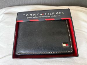 Tommy Hilfiger Genuine Leather Bifold Wallet