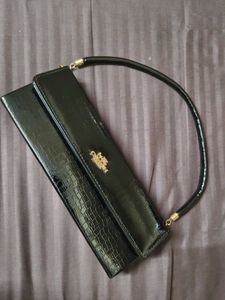 Elegant Black Croc-Embossed Clutch Bag