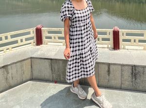 Squared Neck Balloon Sleeve Checked Size M