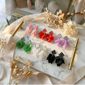 Elegant Petal Drop Earrings pack of 6