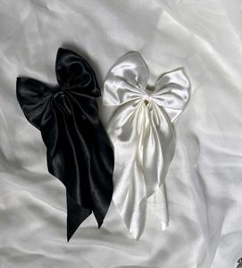 Dreamy Fairytale Bow White And Black Color