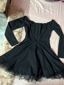 Chic Black Off-Shoulder Dress with Tulle Hem