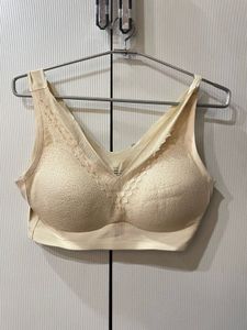 Comfortable Lace Trim Bralette