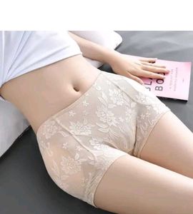 Lace Padded Shapewear Shorts