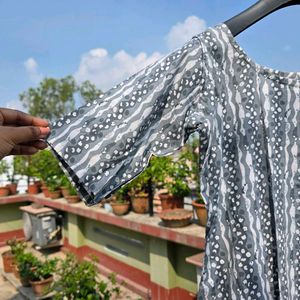 Grey &amp; White Printed Cotton Kurta