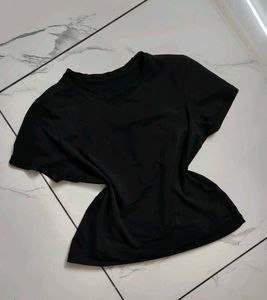 Black Fitted Tee