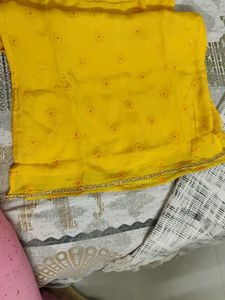 Vibrant Yellow Kurta with multivolour dupatta 💐✨