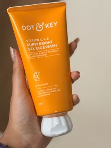 Dot & Key Vitamin C+E Gel Face Wash