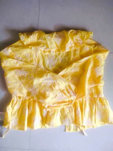 💛 Yellow Embroidered Peplum Top 💛