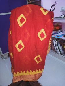 Fashionable Printed Saree With Blouse