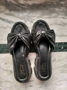 Chic Black Bow Slides
