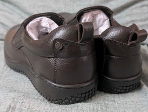 Men's Leather Slip on size 9 👟