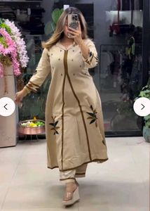 Elegant Beige Kurta Set with Floral Print