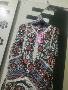 Pakistani Stylish Printed Kurta set